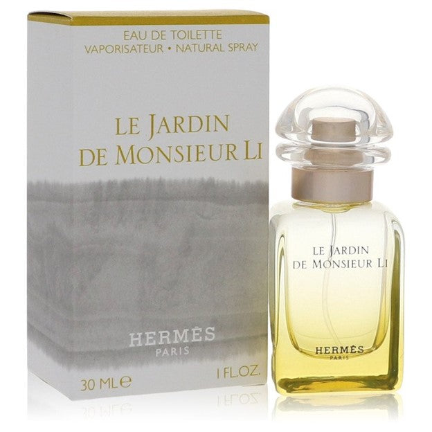 Le Jardin de Monsieur Li Perfume is a floral and vegetal perfume created by Hermes.   The scent is a combination of delicate sambac jasmine, tangy kumquat, and explosive bergamot.  Available in 3.3 oz, 1 oz, and 1.6 oz.